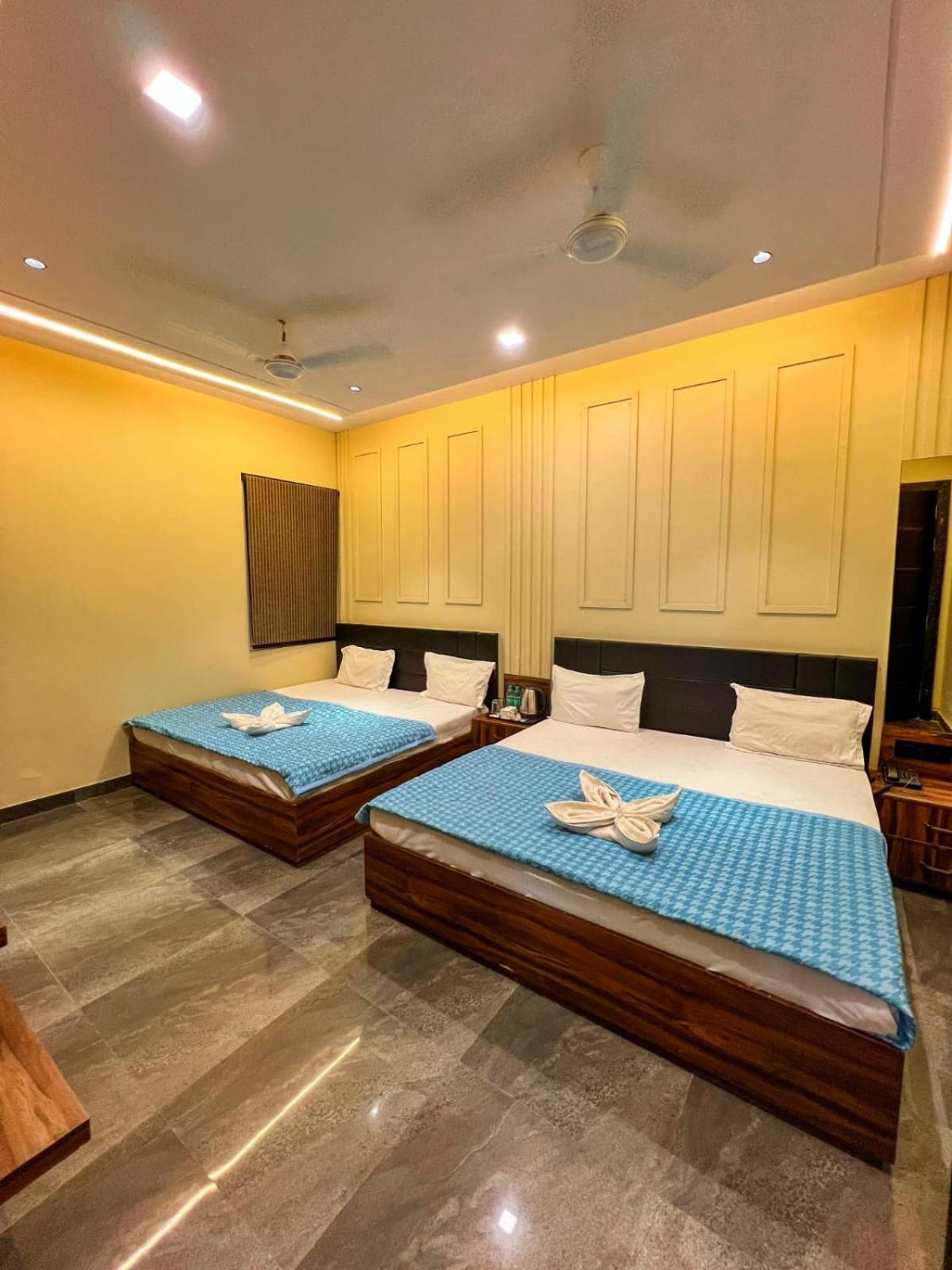 Gsm Hotel Vrindavan Exterior photo