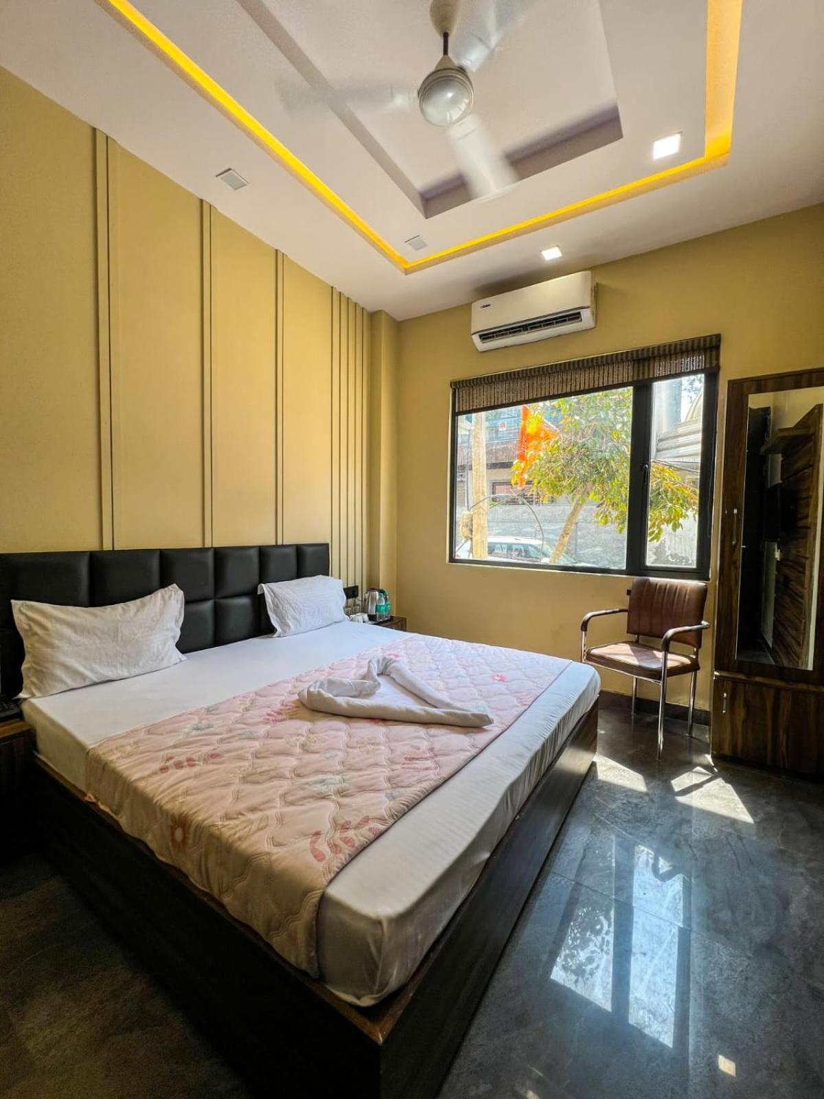 Gsm Hotel Vrindavan Exterior photo